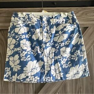 St. John's Bay Blue and White Floral Skort